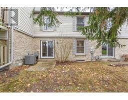 345 EVERGLADE CRESCENT - 40