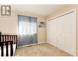 32 SCOURFIELD DRIVE - 21