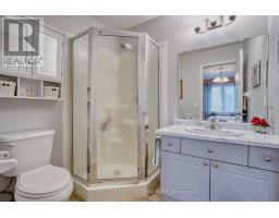 7 - 80 CENTRE STREET - 18