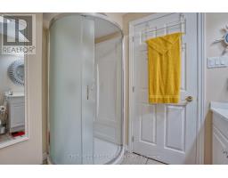 7 - 80 CENTRE STREET - 25