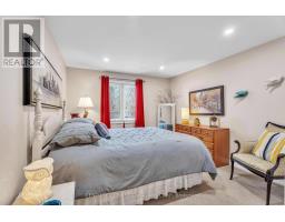 7 - 80 CENTRE STREET - 27