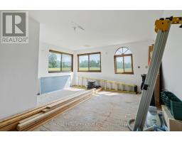 25090 DUNDONALD ROAD - 17