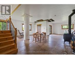 25090 DUNDONALD ROAD - 23