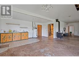 25090 DUNDONALD ROAD - 27