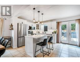 14 PENHALE AVENUE N - 11