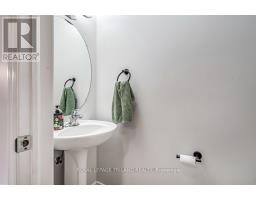 14 PENHALE AVENUE N - 15