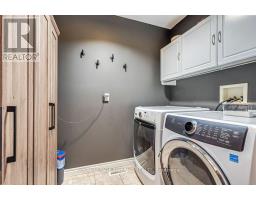 14 PENHALE AVENUE N - 16