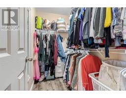 14 PENHALE AVENUE N - 21