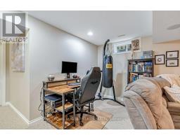 14 PENHALE AVENUE N - 27