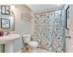 14 PENHALE AVENUE N - 34