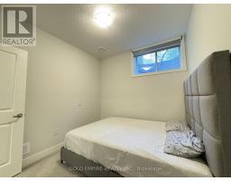 45 - 990 DEVERON CRESCENT - 31