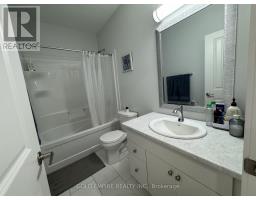 45 - 990 DEVERON CRESCENT - 32