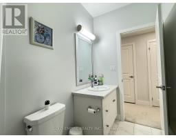 45 - 990 DEVERON CRESCENT - 33