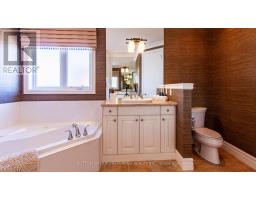 369 SKYLINE AVENUE - 30