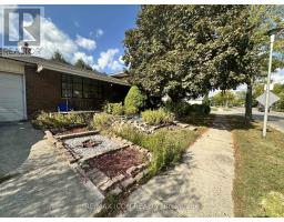 114 ARCHER CRESCENT - 3