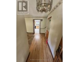 114 ARCHER CRESCENT - 9