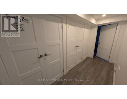 49 TOULON CRESCENT - 13