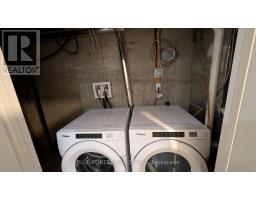 49 TOULON CRESCENT - 14