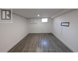 49 TOULON CRESCENT - 16