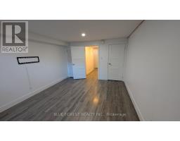 49 TOULON CRESCENT - 17