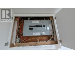 49 TOULON CRESCENT - 18