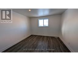 49 TOULON CRESCENT - 20