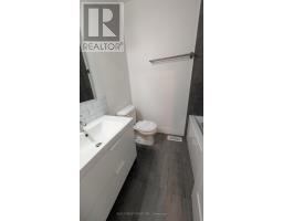 49 TOULON CRESCENT - 22