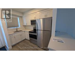 49 TOULON CRESCENT - 3