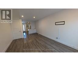 49 TOULON CRESCENT - 7