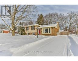 4 MAXWELL CRESCENT - 1