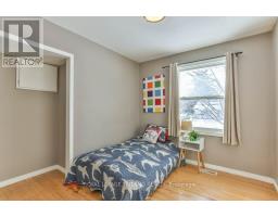 4 MAXWELL CRESCENT - 22