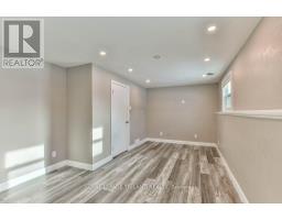 4 MAXWELL CRESCENT - 27