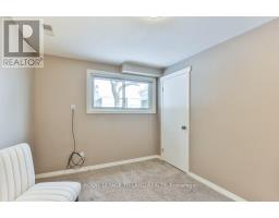 4 MAXWELL CRESCENT - 29