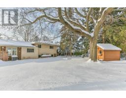 4 MAXWELL CRESCENT - 37