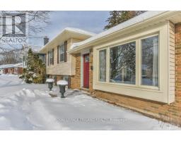 4 MAXWELL CRESCENT - 4