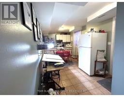 630 VICTORIA STREET - 25