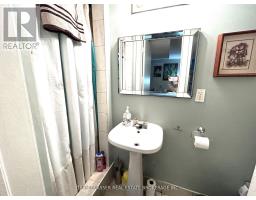 630 VICTORIA STREET - 31