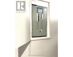 630 VICTORIA STREET - 36