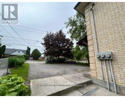 630 VICTORIA STREET - 49