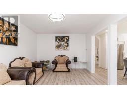 35 HUMMINGBIRD CRESCENT - 17