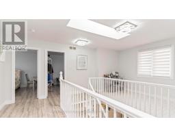 35 HUMMINGBIRD CRESCENT - 22