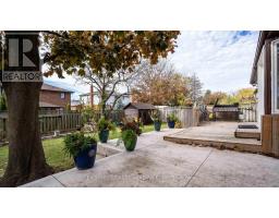 35 HUMMINGBIRD CRESCENT - 45