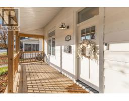 181 WELLINGTON STREET - 7