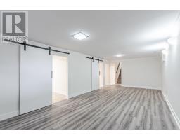 1697 MOFFATT AVENUE - 27