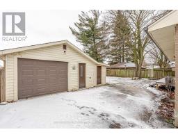 1697 MOFFATT AVENUE - 33