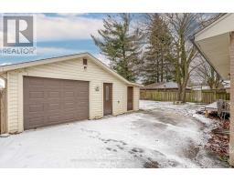 1697 MOFFATT AVENUE - 34