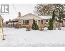 1697 MOFFATT AVENUE - 9