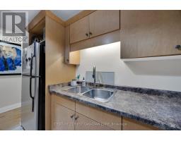 202 - 275 QUEENS AVENUE - 14