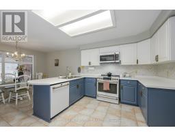 28 - 40 QUINELLA DRIVE - 20