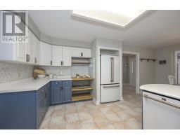 28 - 40 QUINELLA DRIVE - 22